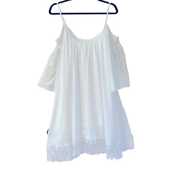 White dress with lace, spaghetti straps, and lining, new without tags - Picture 7 of 13